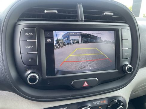 Certified 2023 Kia Soul LX w/ LX Technology Package FWD image 12