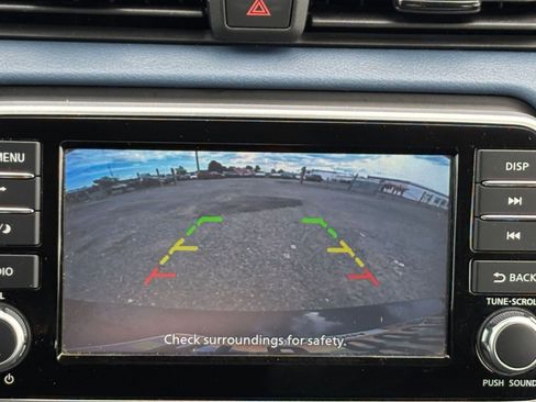 Used 2025 Nissan Versa SV FWD image 20
