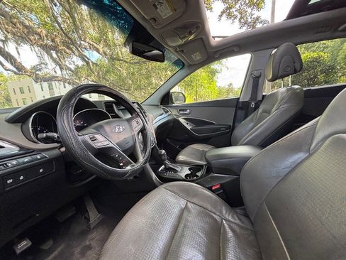 Used 2013 Hyundai Santa Fe Limited w/ Technology Pkg image 8