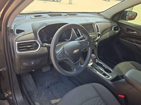 Used 2020 Chevrolet Equinox LT w/ LPO, Floor Liner Package FWD image 5