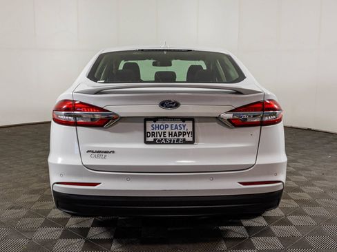 Used 2020 Ford Fusion SE FWD image 14