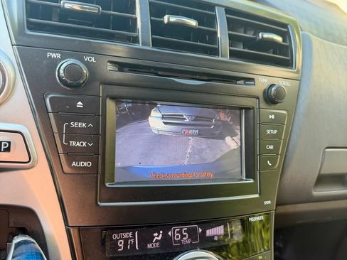 Used 2012 Toyota Prius V Two FWD image 32