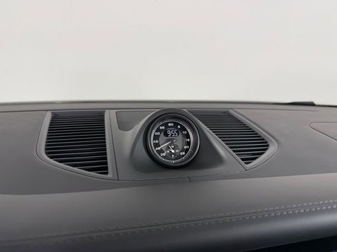Certified 2026 Porsche Macan AWD/4WD image 25