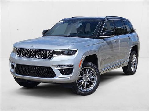 New 2025 Jeep Grand Cherokee Summit w/ Luxury Tech Group V image 2
