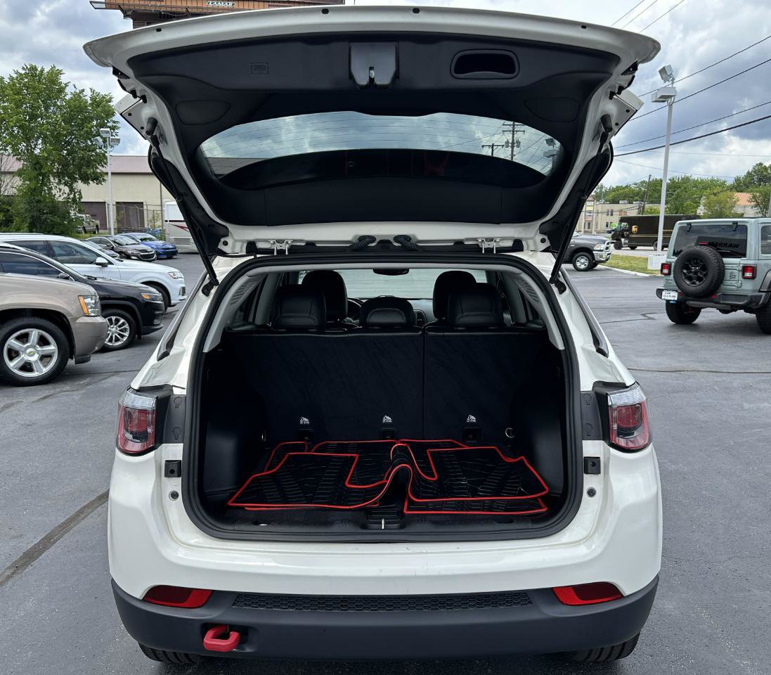 Used 2020 Jeep Compass Trailhawk AWD/4WD image 37