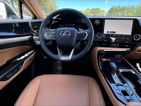 Used 2026 Lexus NX 350 AWD w/ Cold Area Package image 6