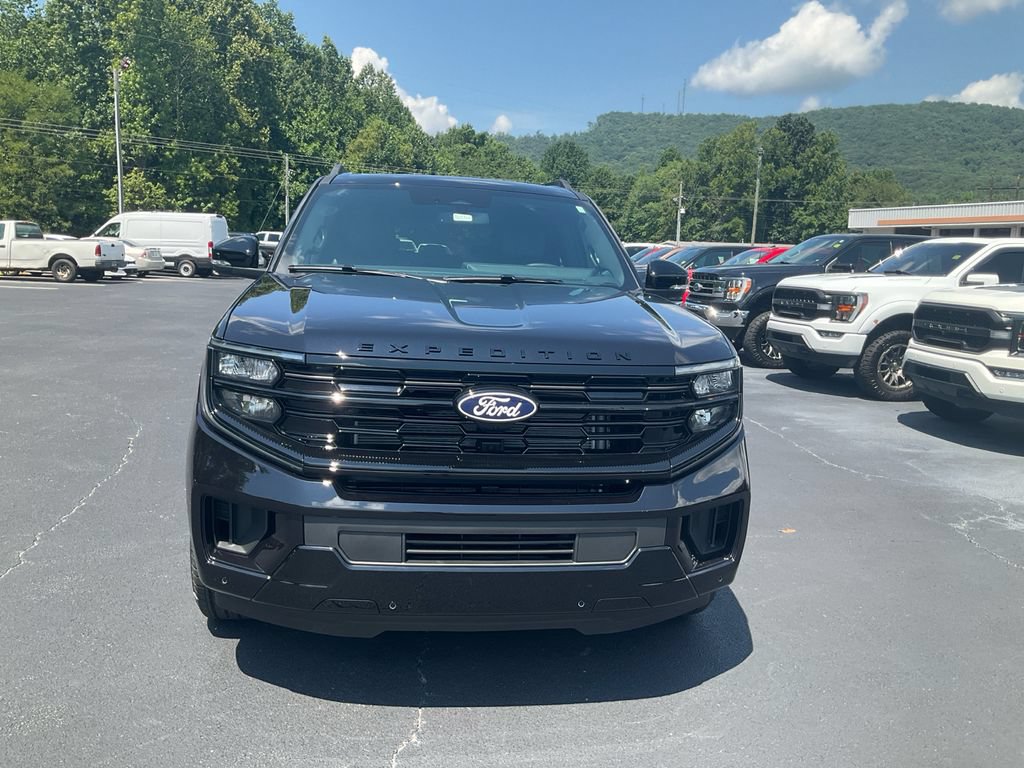 New 2027 Ford Expedition Max Platinum w/ Stealth Appearance Package AWD/4WD image 2