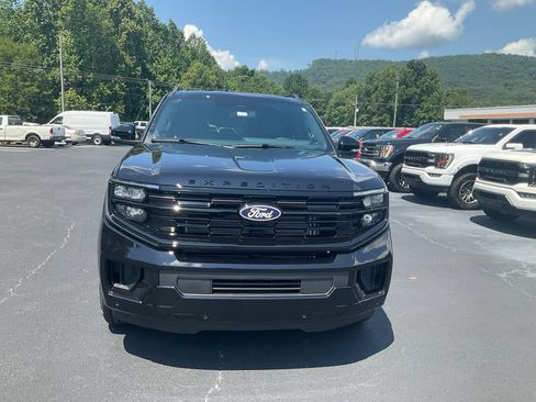 New 2027 Ford Expedition Max Platinum w/ Stealth Appearance Package AWD/4WD image 2