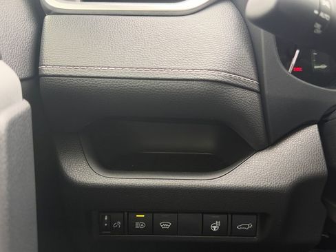 Used 2025 Toyota RAV4 XLE Premium w/ Weather Package AWD/4WD image 21
