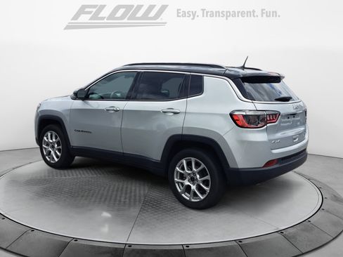 Used 2025 Jeep Compass Limited AWD/4WD image 6