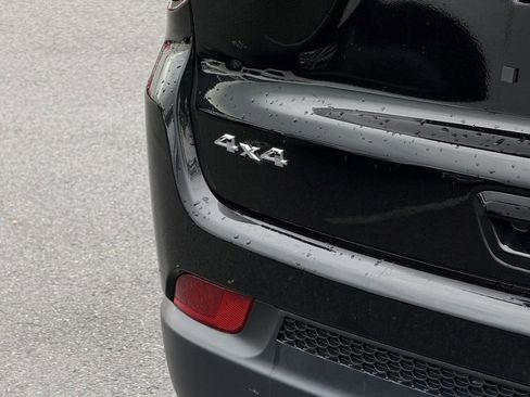 Used 2025 Jeep Compass Latitude image 7