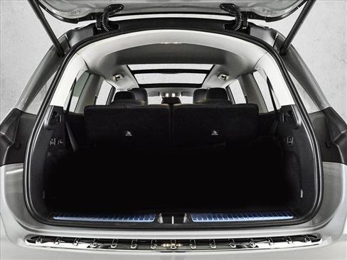 Used 2026 Mercedes-Benz GLS 450 4MATIC image 6