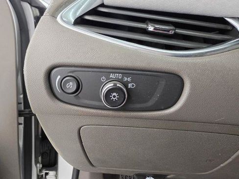 Used 2021 Chevrolet Malibu LT FWD image 14