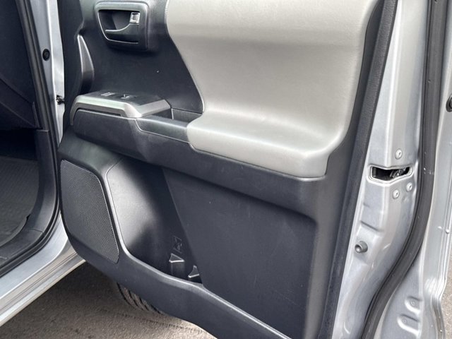 Used 2021 Toyota Tacoma SR5 RWD image 14
