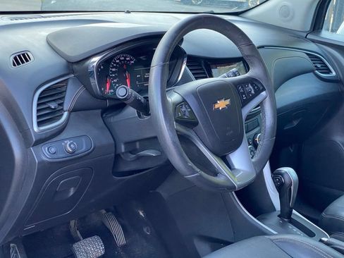 Used 2018 Chevrolet Trax LT w/ LT Convenience Package AWD/4WD image 7