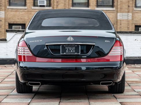 Used 2009 Maybach 62 S RWD image 43