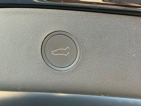 Used 2023 Tesla Model 3 Standard Range image 23