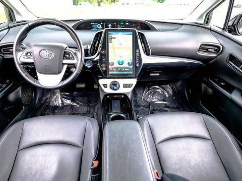 Used 2018 Toyota Prius Prime Premium FWD image 15