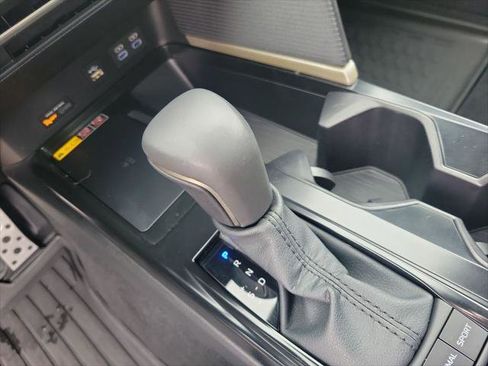 Certified 2025 Toyota Camry SE image 28