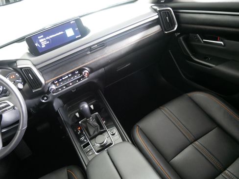 Used 2025 MAZDA CX-50 AWD 2.5 S w/ Premium Plus Pkg image 11