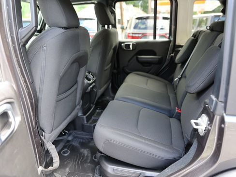 Used 2023 Jeep Wrangler Unlimited w/ Cold Weather Group AWD/4WD image 25