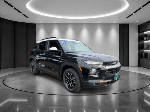Certified 2023 Chevrolet TrailBlazer ACTIV w/ Convenience Package AWD/4WD image 2