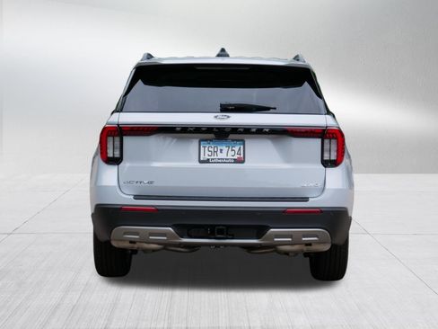 Used 2026 Ford Explorer Active w/ Active Comfort Package AWD/4WD image 6