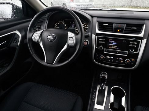 Used 2018 Nissan Altima 2.5 SV image 24