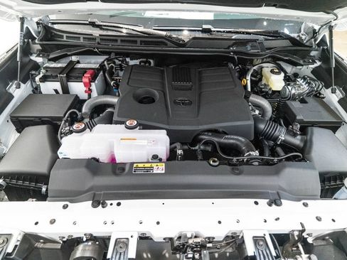 Certified 2026 Toyota Tundra SR5 AWD/4WD image 33