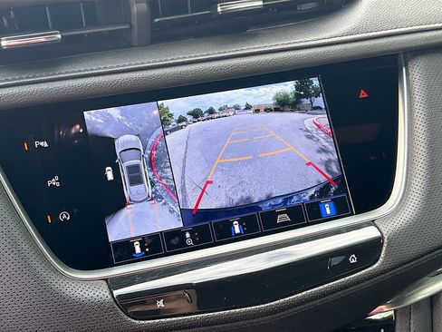 Used 2024 Cadillac XT5 Sportv w/ Technology Package AWD/4WD image 14