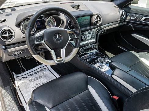Used 2015 Mercedes-Benz SL 550 image 14