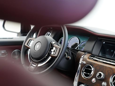 Certified 2020 Rolls-Royce Cullinan AWD/4WD image 43