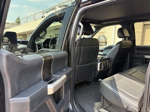 Certified 2022 Ford F250 Lariat w/ Tremor Off-Road Package AWD/4WD image 27