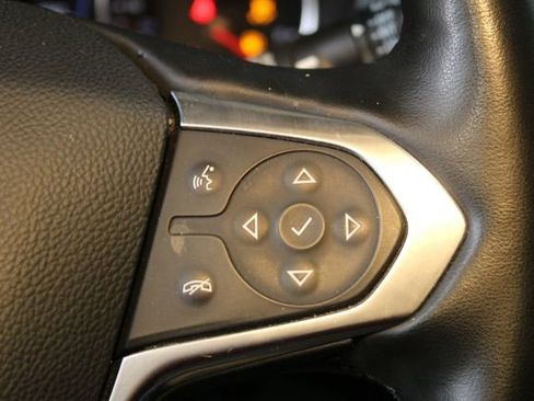 Used 2023 Chevrolet Traverse Premier AWD/4WD image 24