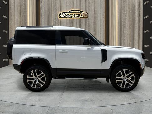 Used 2023 Land Rover Defender 90 S image 8
