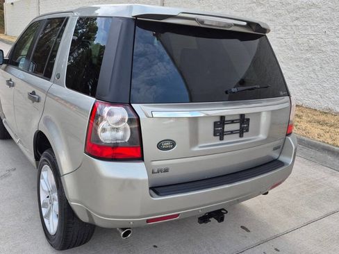 Used 2012 Land Rover LR2 HSE image 5