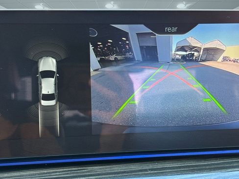 Used 2018 BMW 530e w/ Premium Package 2 image 22