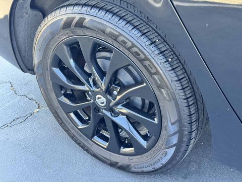 Used 2018 Nissan Sentra S w/ S Midnight Style Package FWD image 18