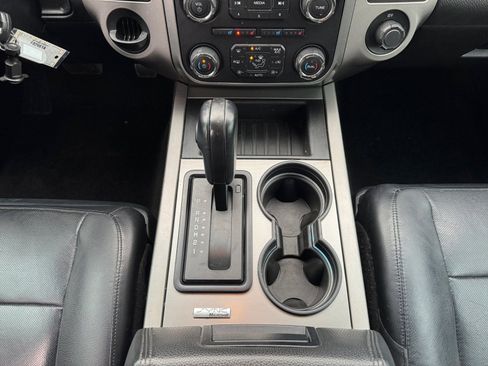 Used 2015 Ford Expedition XLT w/ Equipment Group 202A RWD image 11