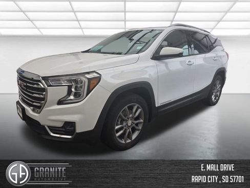 Used 2022 GMC Terrain SLT AWD/4WD image 1