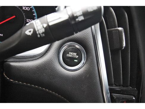 Used 2021 Chevrolet Traverse LS FWD image 30