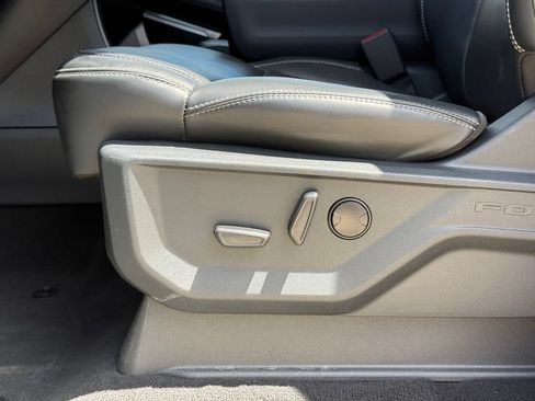 Used 2025 Ford Expedition Platinum AWD/4WD image 8