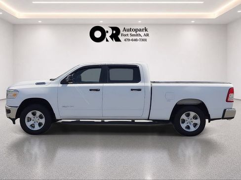Used 2023 RAM 1500 Big Horn AWD/4WD image 3
