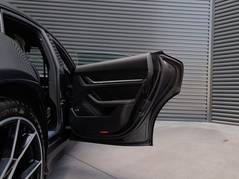 New 2025 Porsche Taycan image 27