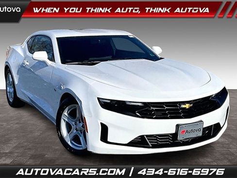 Used 2023 Chevrolet Camaro LT image 1