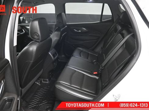Used 2023 GMC Terrain SLT FWD image 10