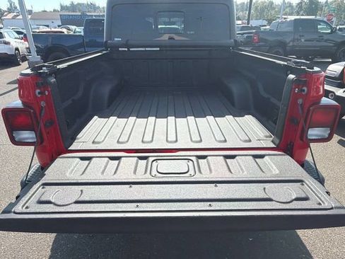 Used 2021 Jeep Gladiator Mojave AWD/4WD image 19