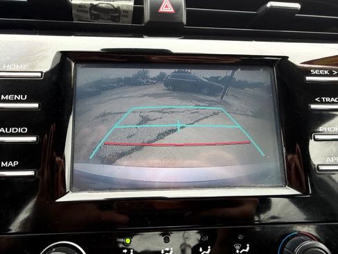 Used 2019 Toyota Camry LE FWD image 19