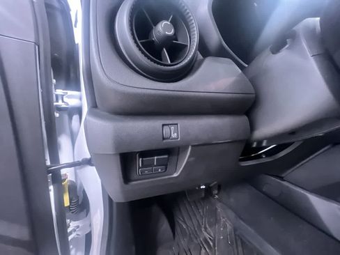 Used 2024 Chevrolet Colorado Trail Boss w/ Technology Package image 16