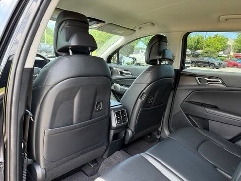 Used 2024 Kia Sportage EX FWD image 28